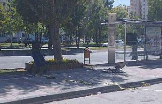 Şüpheli bavul fünye ile patlatıldı