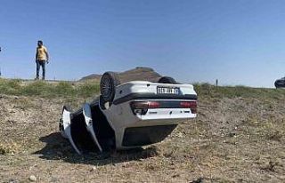 Takla atan otomobilde 4 kişi yaralandı