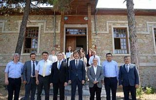 Tarihi taş mektep canlanıyor