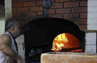 Tarihi Uzun Çarşı’nın en eski fırıncısı...