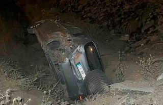 Tekerleği kopan araç şarampole yuvarlandı: 6 yaralı