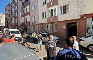 Tekirdağ’da 5 katlı apartmanın çatısından...