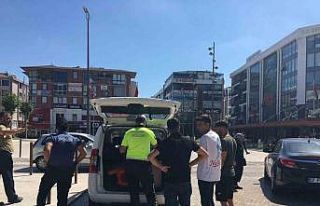 Tekirdağ’da motosikletli kurye yayalara çarptı:...