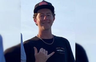 Tekneyle sürüklenen genç 35 saat sonra kurtarıldı