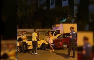 Trafik kazasına karışan kadından polise akıl...