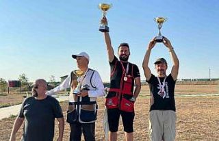 Trap sporunda iki kupa daha