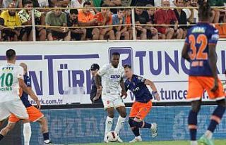 Trendyol Süper Lig: Alanyaspor: 2 - Başakşehir:...