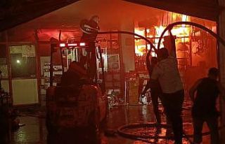 Turgutlu Sanayi Sitesi’nde çıkan yangında 3 işyeri...