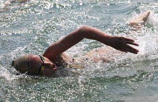 Türkiye şampiyonası için Kocaeli’de kulaç attılar