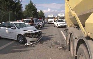 Tuzla’da otomobil ile hafriyat kamyonu çarpıştı:...