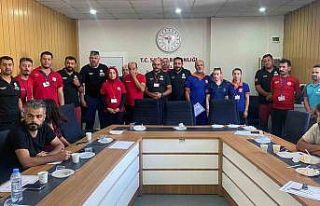 UMKE gönüllüleri eğitimlerini tatbikat ile tamamladı