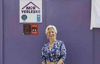 UNDP Türkiye Temsilcisi Louisa Vinton, çadır kentte...
