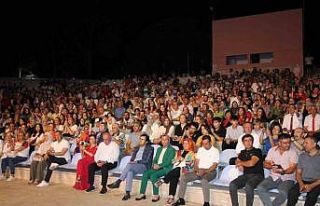 Ünlü Halk Müzisyeni Bedia Akartürk, Denizlililere...