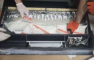 Uyuşturucuyu elektrikli şömineye saklamışlar
