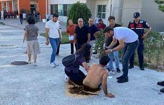 Uzman çavuş kendisini darbeden 2 şahsı silahla...