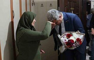 Vali Aslan şehit ailelerini yalnız bırakmıyor