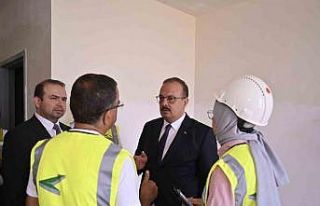 Vali Canbolat, ayağının tozuyla Aydın Şehir Hastanesi’nde...