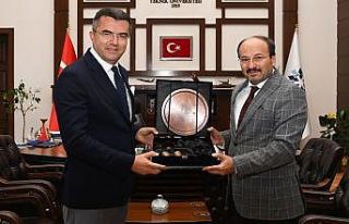 Vali Memiş’ten Rektör Çakmak’a veda ziyareti