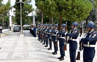 Vali Ünlü’ye jandarma ve emniyet birimlerinden...