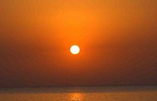 Van Gölü’nde hayranlık uyandıran gün doğumu