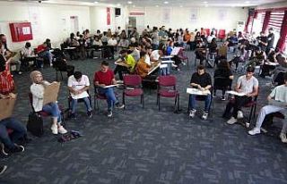 Van’da 103 öğrenci özel yetenek resim deneme...