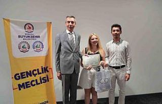 Yabancı dil eğitimini tamamlayan 50 genç sertifikalarını...