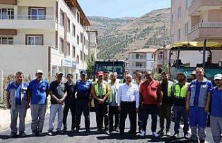Yahyalı’da trafiğin yoğun olduğu caddeler asfaltlanıyor