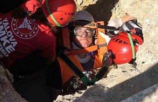 Yalova’da enkaz ve trafik kazası temalı tatbikatlar...