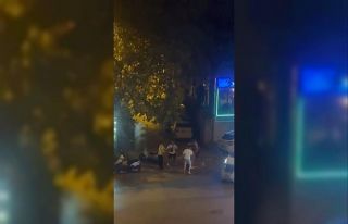 Yan bakma kavgasında cadde boks ringine döndü