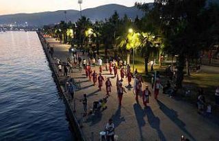 Yarımca Sahili’nde mehteran gösterisi