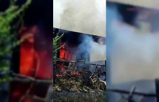 Yayla evi alev alev yandı, o anlar cep telefonu kamerasına...