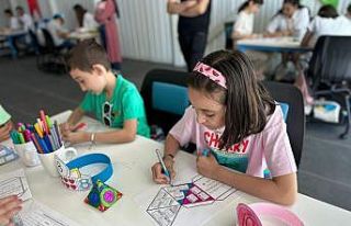 Yaz kurslarıyla çocuklar, tatilini verimli geçiriyor