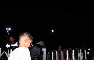 Yeşilyurt’ta çocuklar gökyüzünün derinlikleriyle...