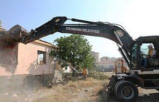 Yıldızevler’de ilk kepçeyi Başkan Çolakbayrakdar...