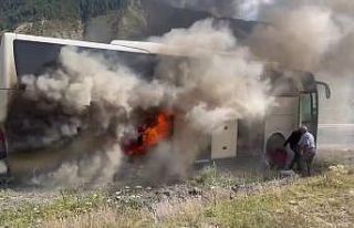 Yolcu otobüsü ateş topuna döndü