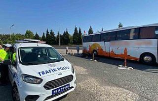 Yolcu otobüsünün altında kalan motosikletlinin...