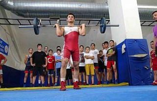 Yozgat Belediyesi geleceğin güreşçilerini yetiştiriyor