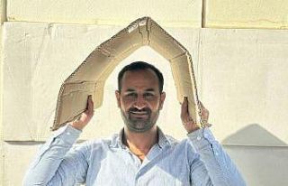 Yüksekova’da sıcaklık 40 dereceyi geçti, yollar...