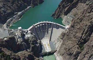 Yusufeli Barajı’nda elektrik üretimi için geri...