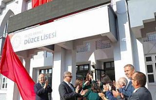15 Temmuz Lisesi’nin ismi Düzce Lisesi oldu, valilik...