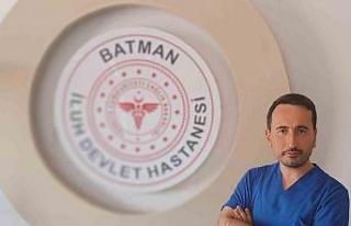 54 yaşındaki hastanın karnında bulunan dev tümör...