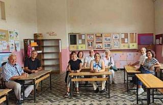 59 yıl sonra okudukları okulda buluştular