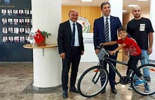 6 yaşındaki Yiğit, bisikletine kavuştu