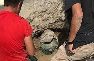 7 bin 500 yıllık Anavarza Antik Kenti’ndeki kazılarda...