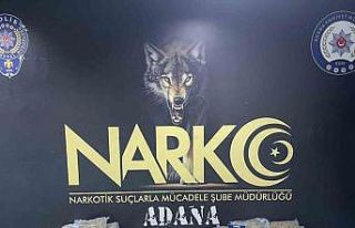 Adana’da bir ayda uyuşturucu sattığı öne sürülen...