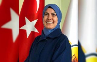 AK Parti Niğde Kadın Kolları Başkanı Temur İstifa...
