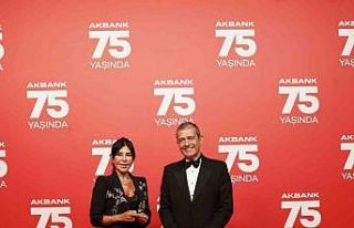 Akbank 75’inci yılını özel bir galayla kutladı