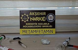 Akşehir’de uyuşturucu tacirlerine operasyon: 5...