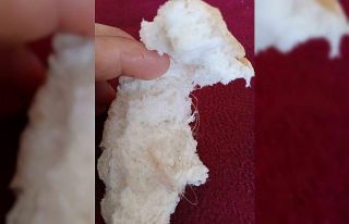 Alınan ekmeğin içinden bir avuç çuval ipi çıktı