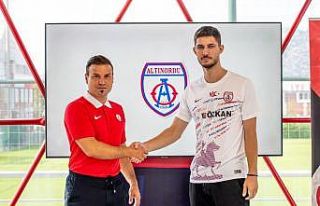 Altınordu, Mert Özmen’i kadrosuna kattı